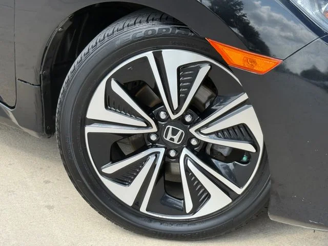 2017 Honda Civic - Image 2