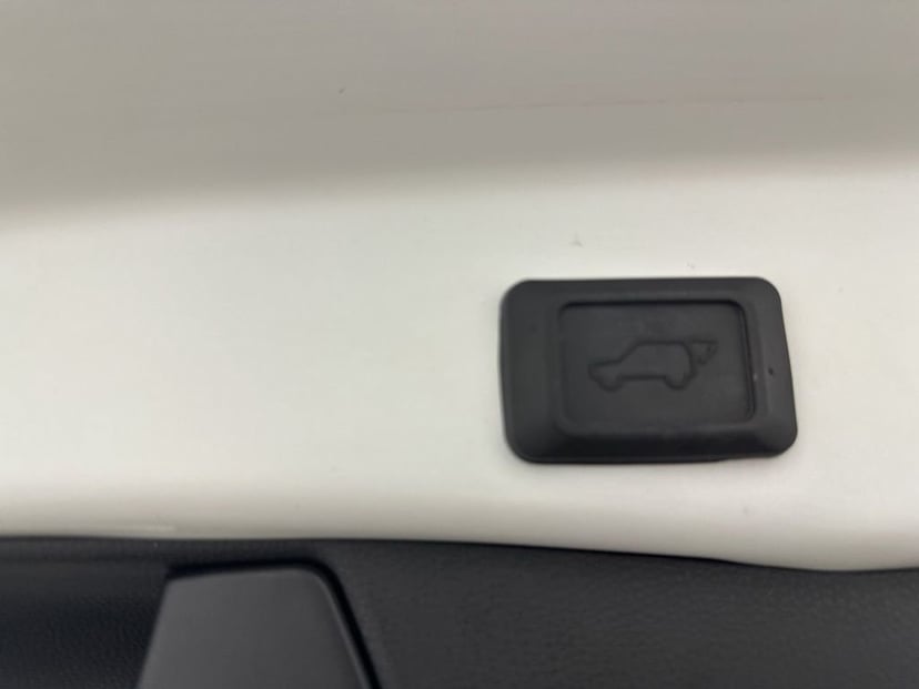 2024 Toyota RAV4 - Image 27