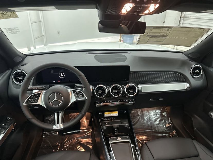 2026 Mercedes-Benz GLB - Image 54