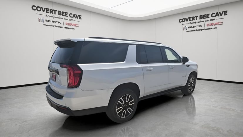 2022 GMC Yukon XL - Image 9
