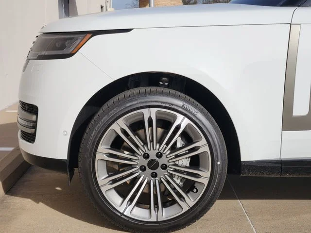 2026 Land Rover Range Rover - Image 6