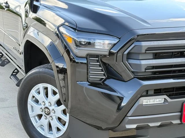 2024 Toyota Tacoma - Image 3