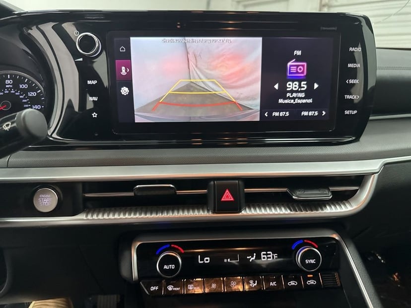 2022 Kia K5 - Image 15