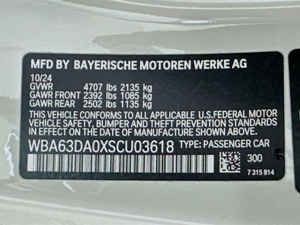 2025 BMW 4 Series - Image 33