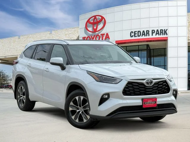 2026 Toyota Highlander - Image 1