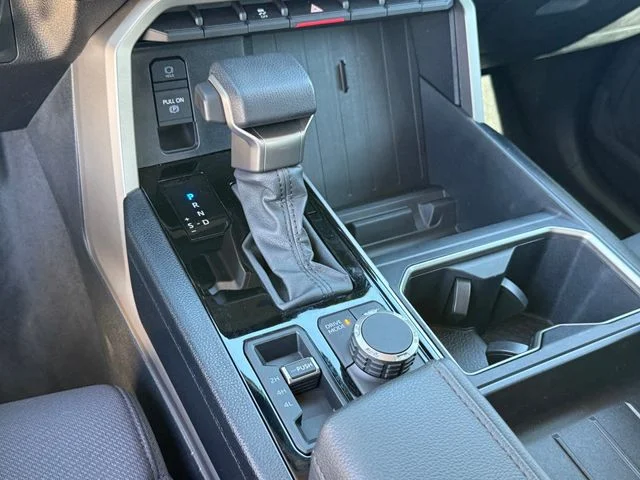 2024 Toyota Tundra - Image 18