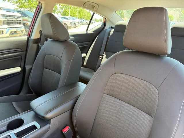 2025 Nissan Altima - Image 12