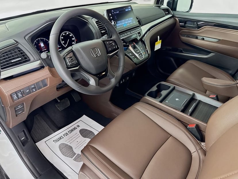 2026 Honda Odyssey - Image 13