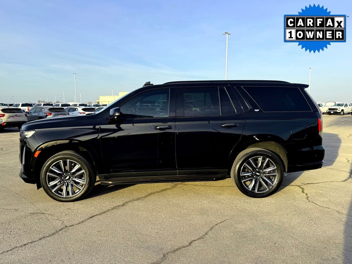 2023 Cadillac Escalade - Image 10