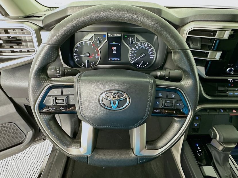 2024 Toyota Tundra - Image 11