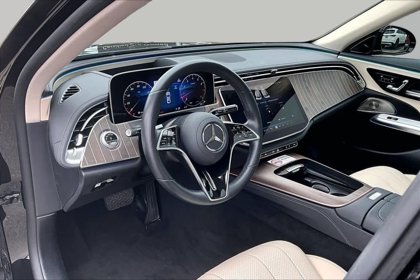 2025 Mercedes-Benz E 350 - Image 18