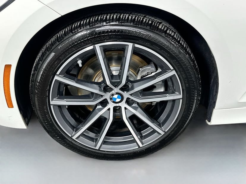 2019 BMW 3 Series - Image 32