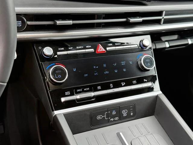 2026 Hyundai Santa Fe - Image 17
