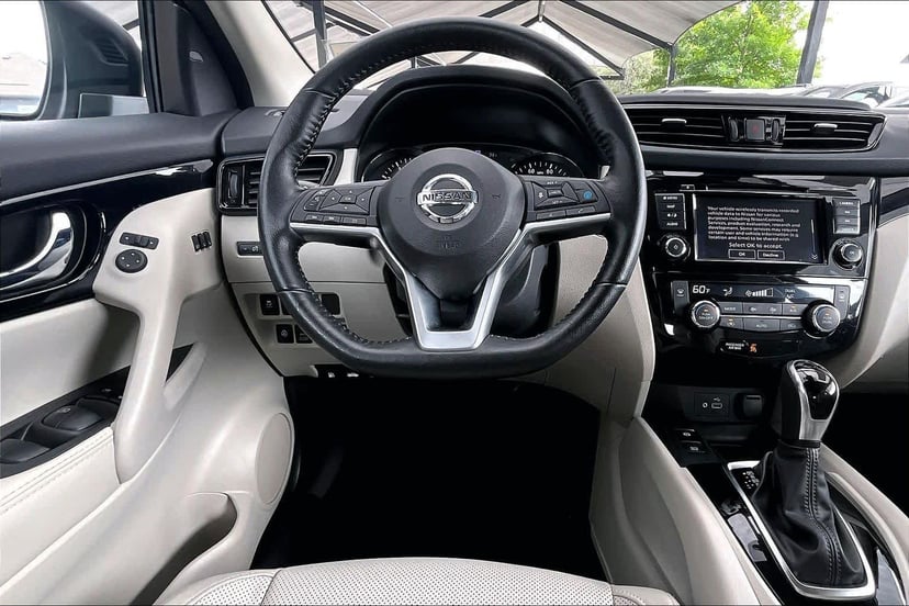 2022 Nissan Rogue Sport - Image 6