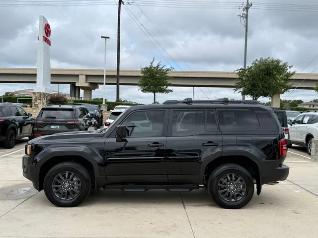 2025 Toyota Land Cruiser - Image 8