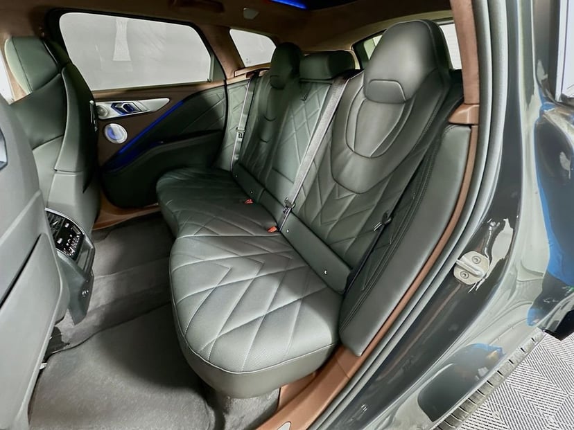 2026 BMW XM - Image 17