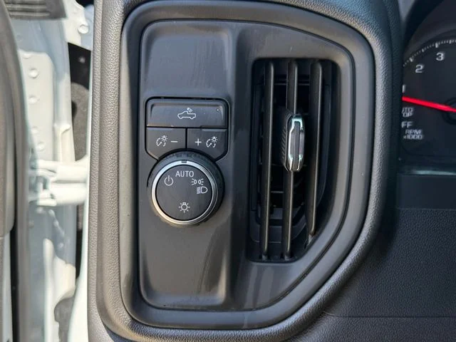 2025 Chevrolet Silverado 1500 - Image 23