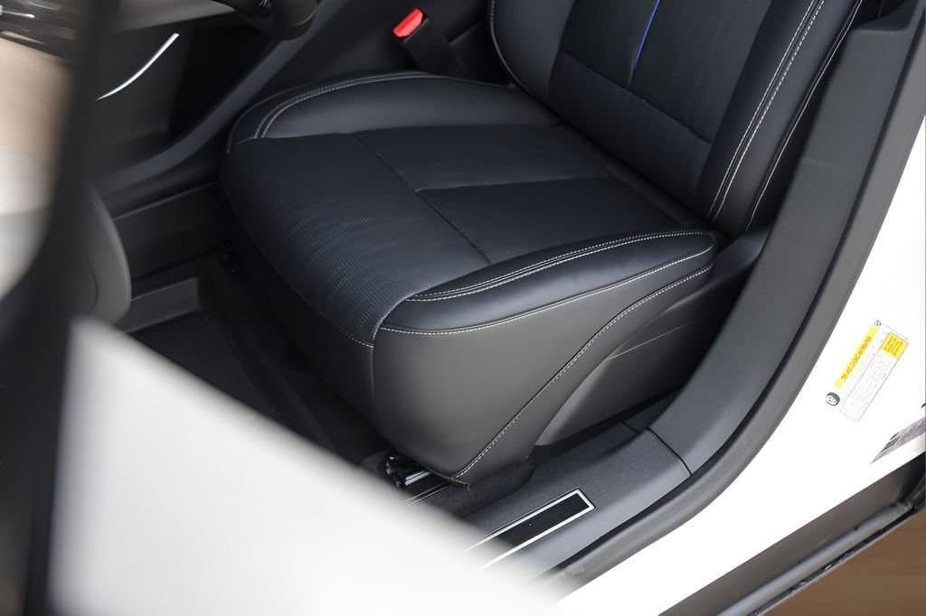 2025 Cadillac LYRIQ - Image 8