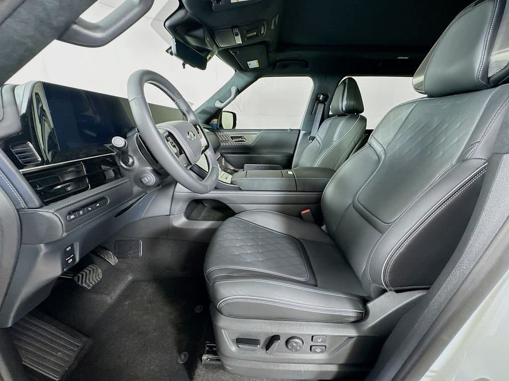 2026 INFINITI QX80 - Image 25