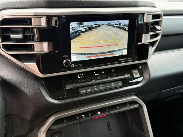 2022 Toyota Tundra - Image 19