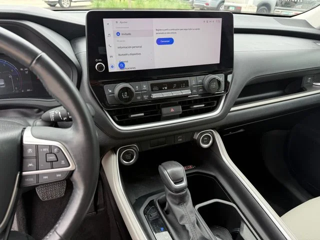 2024 Toyota Grand Highlander - Image 19