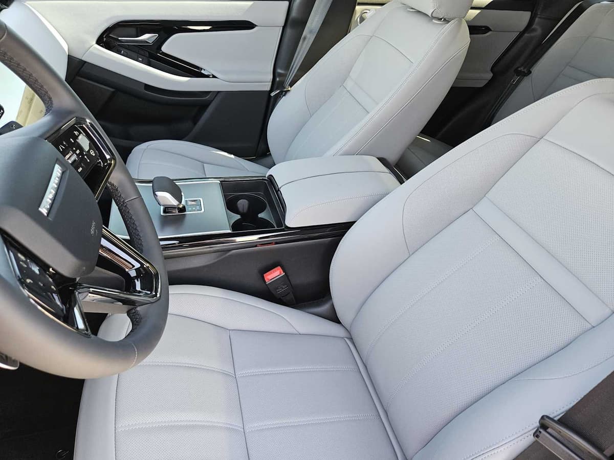 2026 LAND ROVER Range Rover Evoque - Image 11