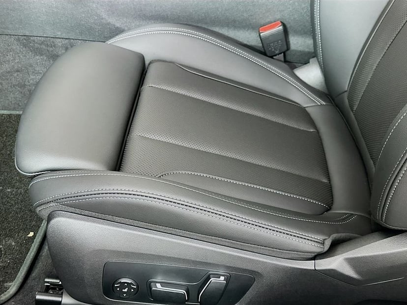 2026 BMW 4 Series - Image 21