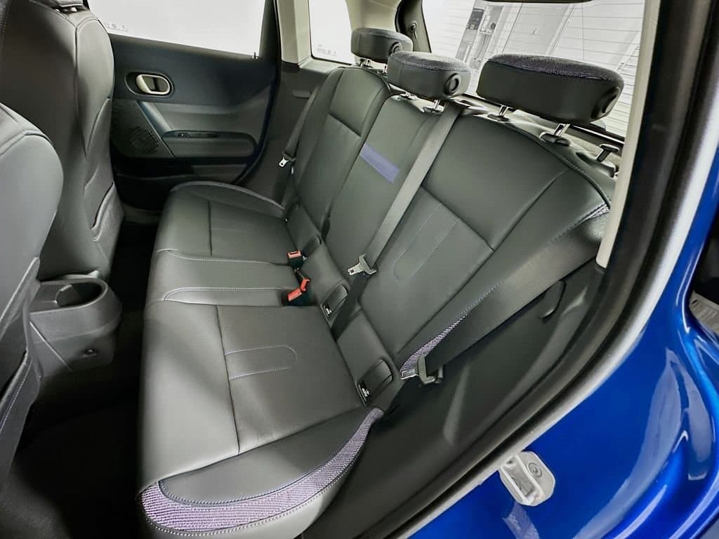 2025 MINI Cooper - Image 17