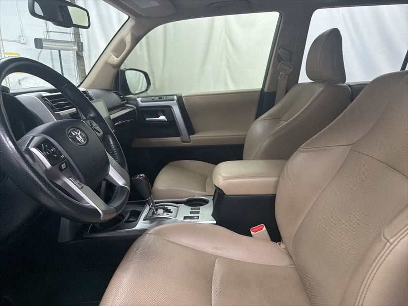 2018 Toyota 4Runner - Image 13