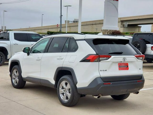 2025 Toyota RAV4 - Image 32