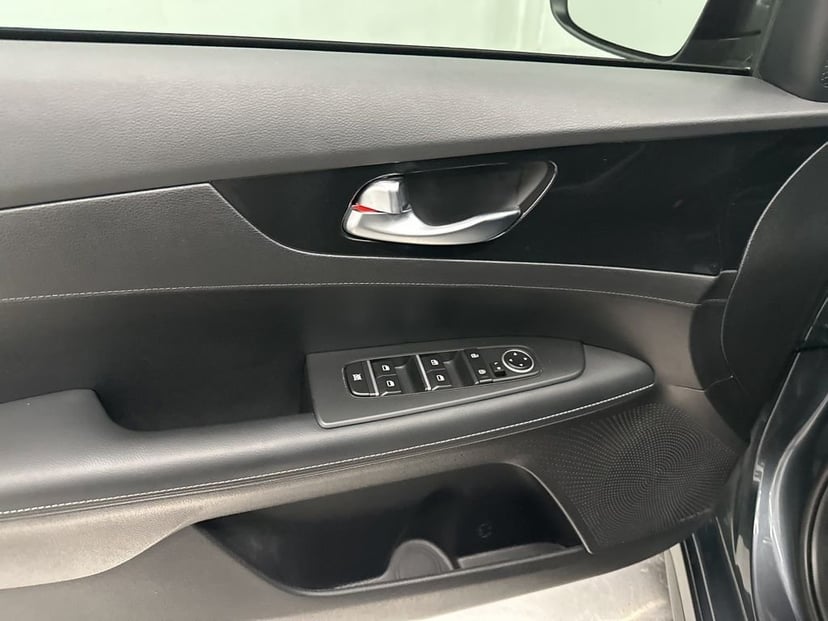 2024 Kia Forte - Image 15