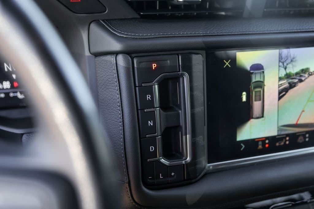 2022 GMC Yukon XL - Image 21