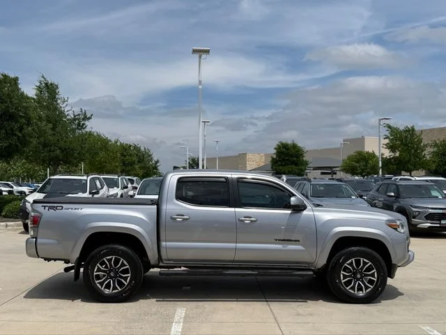 2020 Toyota Tacoma - Image 6