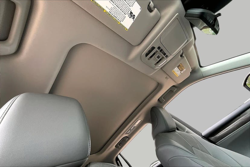 2021 Toyota Highlander - Image 14