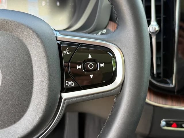 2024 Volvo XC60 - Image 18