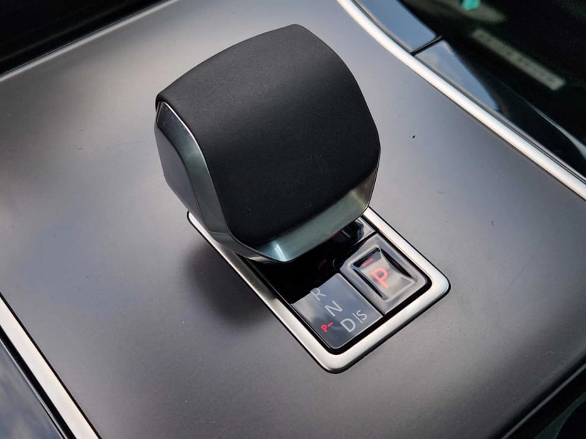 2026 Land Rover Range Rover Velar - Image 19