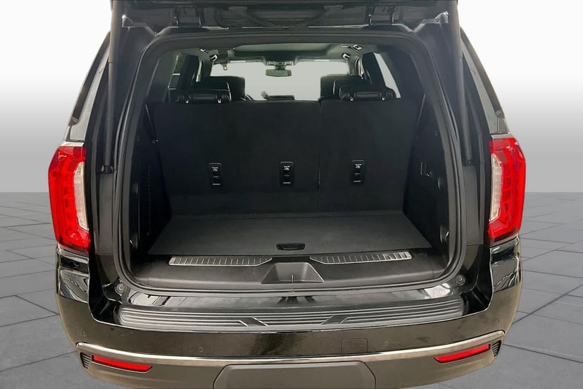 2021 GMC Yukon - Image 38