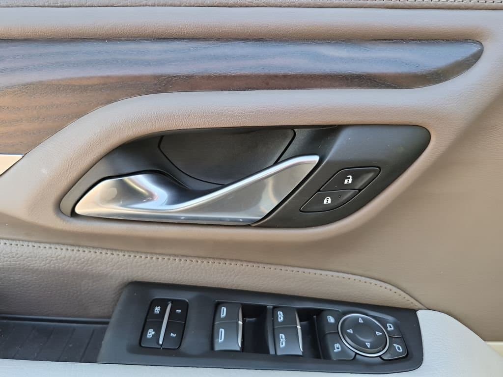 2023 GMC Yukon XL - Image 27