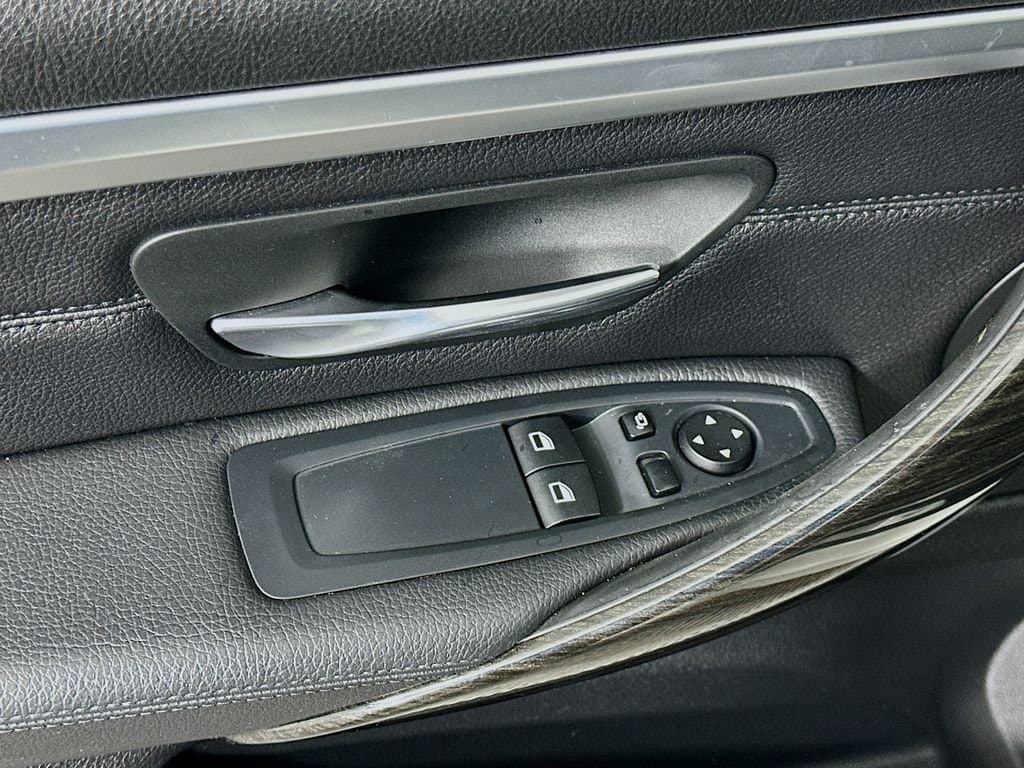 2016 BMW 4 Series - Image 17
