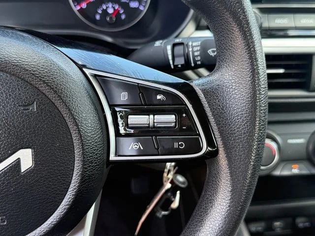 2023 Kia Forte - Image 14