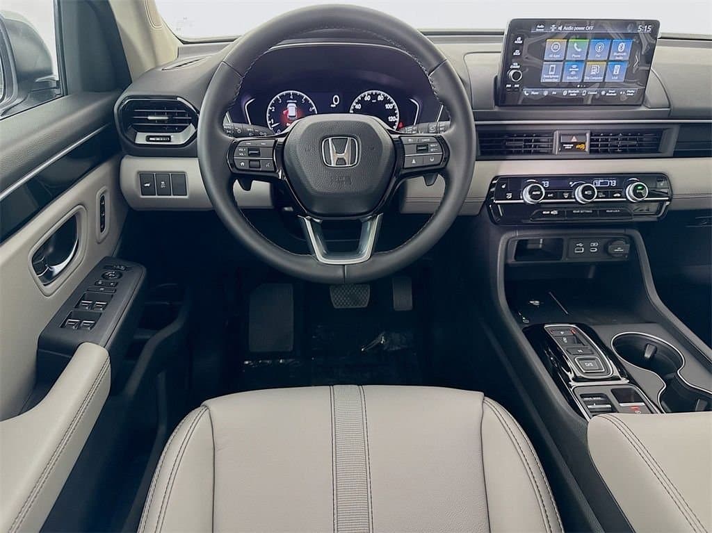 2025 HONDA Pilot - Image 32
