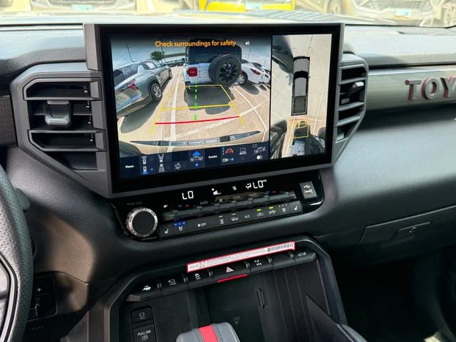 2025 Toyota Tundra Hybrid - Image 15