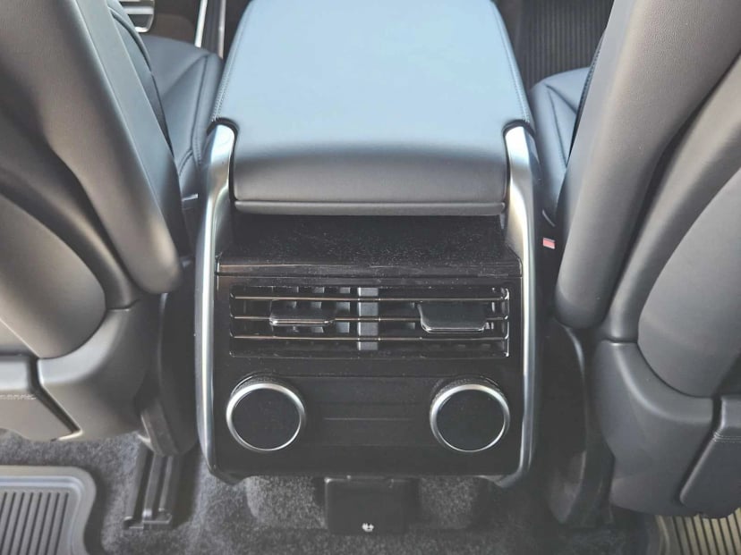 2026 LAND ROVER Range Rover - Image 24