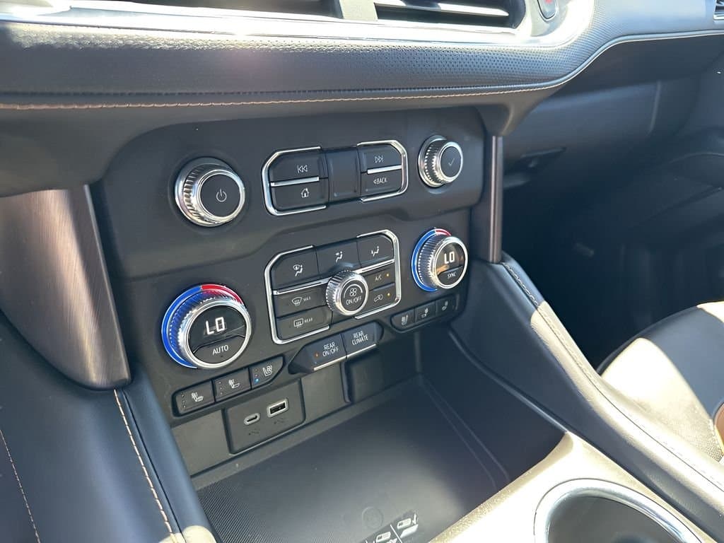2023 GMC Yukon - Image 36