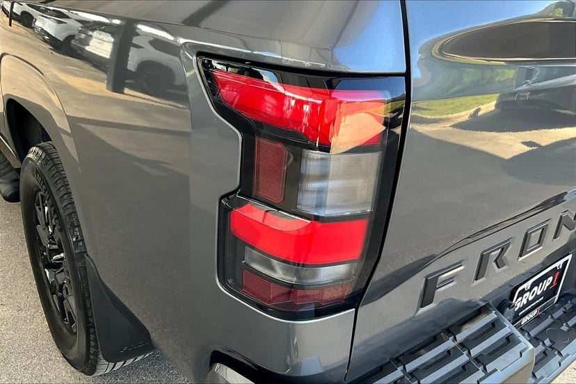 2023 Nissan Frontier - Image 28