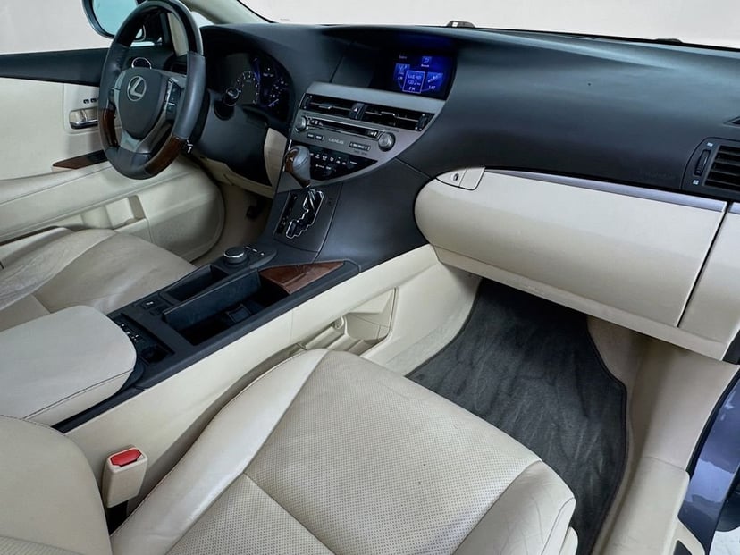 2015 Lexus RX - Image 36