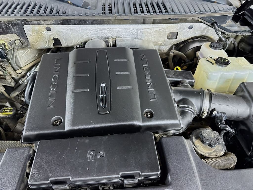 2013 LINCOLN Navigator - Image 39