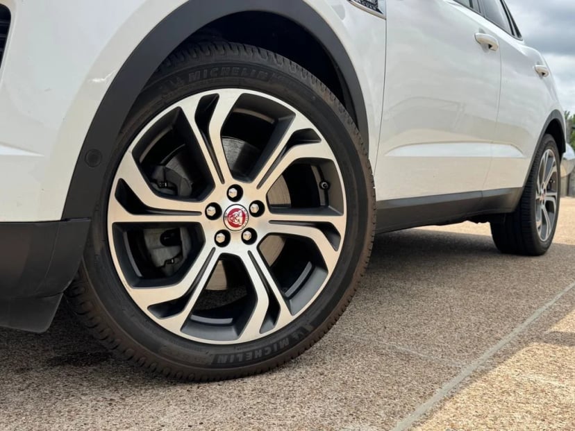 2020 Jaguar E-PACE - Image 2