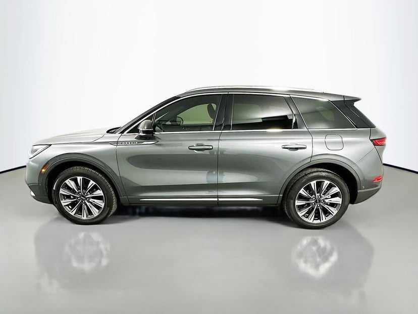 2022 Lincoln Corsair - Image 8