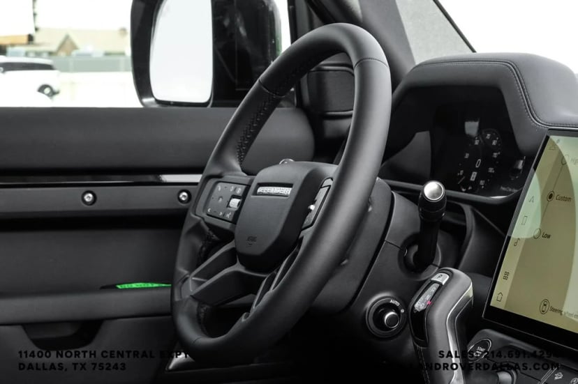 2026 Land Rover Defender 110 - Image 13